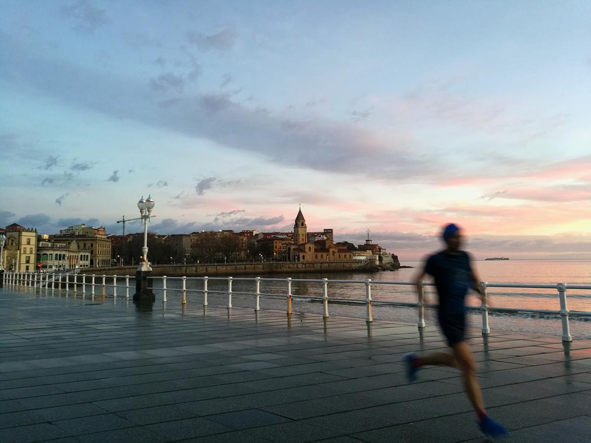 Balenax Pension Gijón Buitenkant foto
