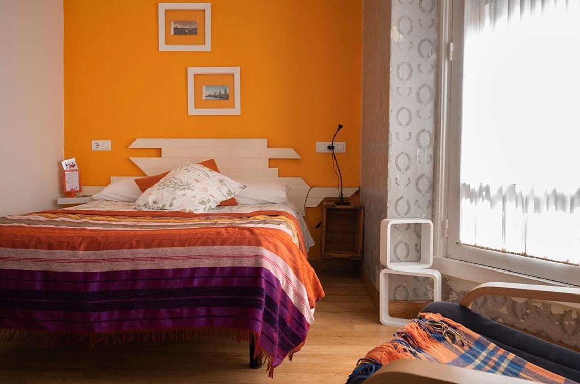 Balenax Pension Gijón Buitenkant foto